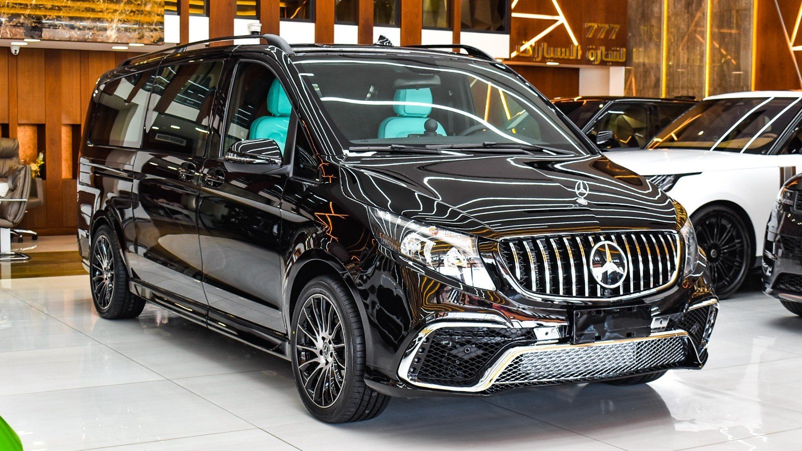 Esq Model كل ما تحتاج تعرفه عن ايجار عربية Mercedes Viano في مصر 1