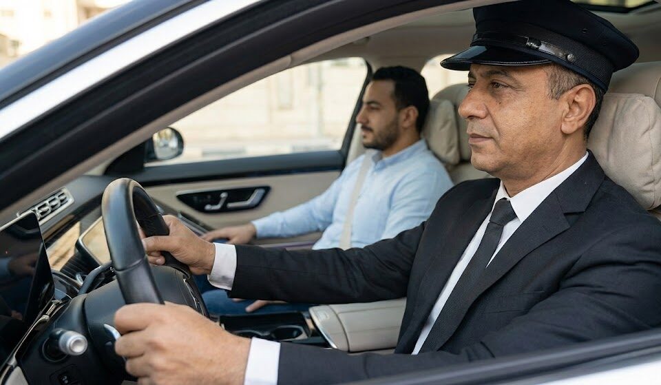 إيجار-سيارة-بسائق 2026-03